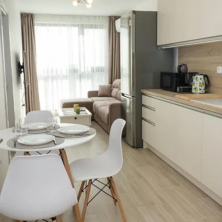 Modern Haven In Retreat With Chic Ambiance By Flat Mаnager