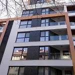 Modern Haven In Retreat With Chic Ambiance By Flat Mаnager Варна