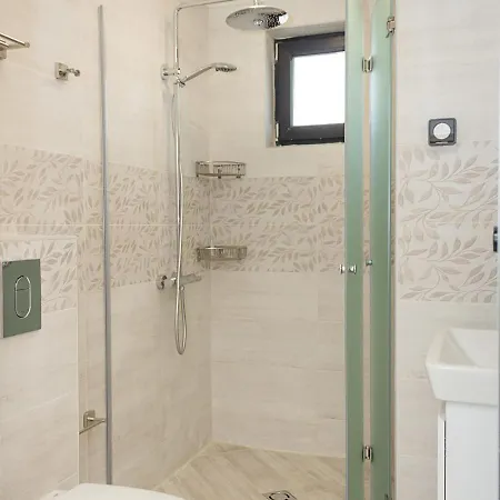 Modern Haven In Retreat With Chic Ambiance By Flat Mаnager דירה