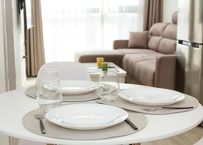 Modern Haven In Retreat With Chic Ambiance By Flat Mаnager Apartment *